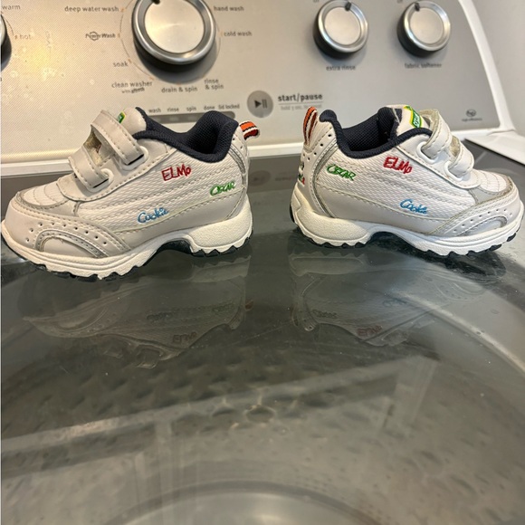 Vintage Y2K 2008 Sesame Street Kids Sneakers - Elmo, Grouch, Cookie Monster - Picture 2 of 10